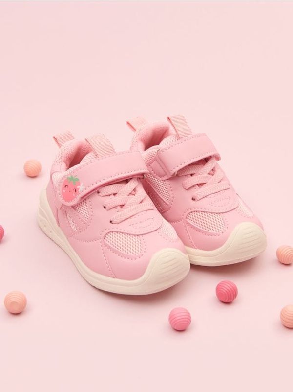 Sinsay Sinsay - Superge z zapenjanjem na ježka - roza