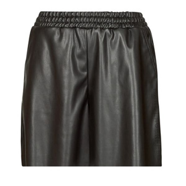 Karl Lagerfeld Karl Lagerfeld  Kratke hlače & Bermuda PERFORATED FAUX LEATHER SHORTS