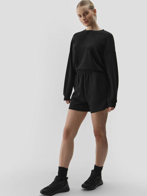 4F 4F Kratke hlače Črna